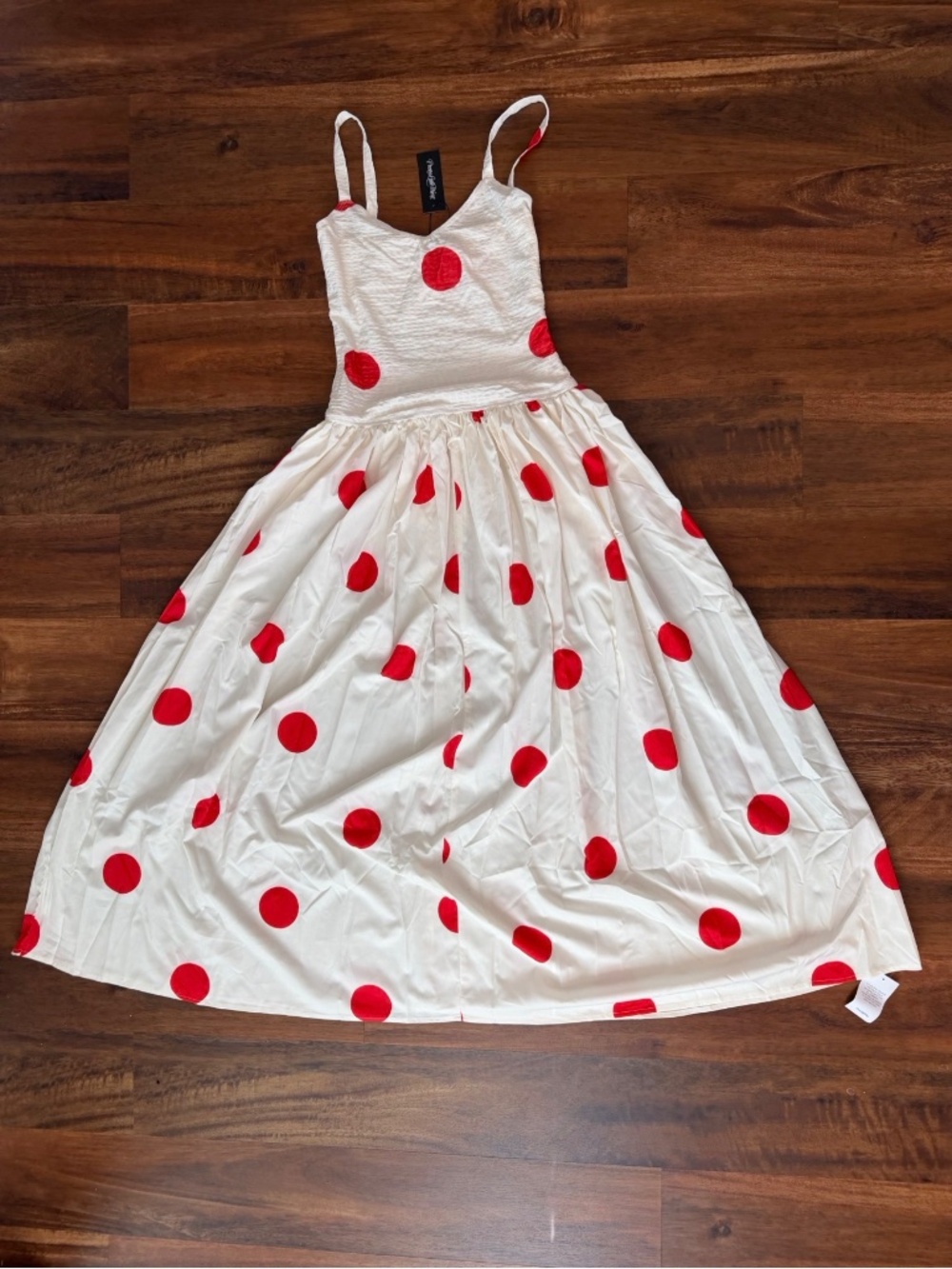 PETITE PRETTY LITTLE THING CREAM POLKA DOT SHIRRED DROP WAIST MAXI DRESS - Picture 3 of 4